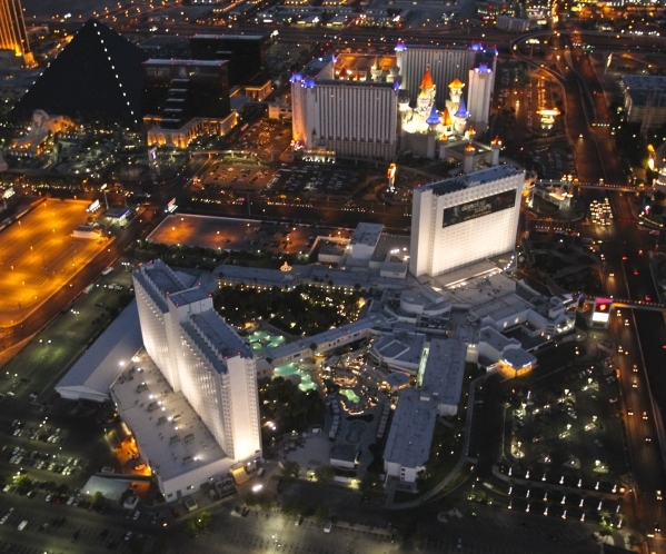 casinos near tropicana las vegas