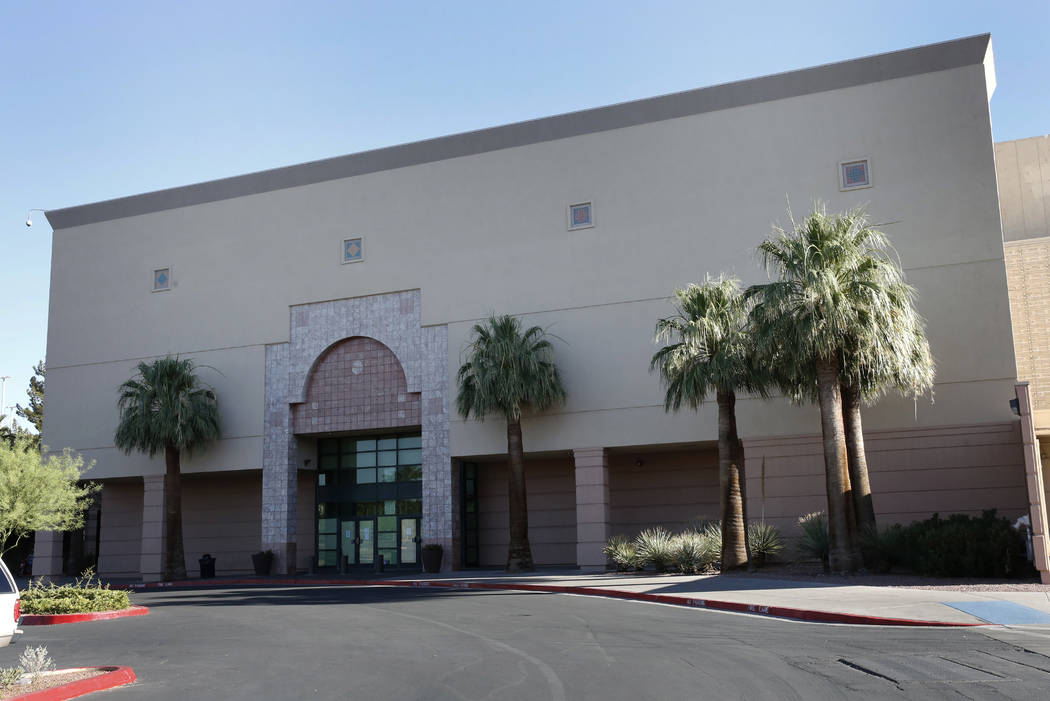 The vacant Macy's building at Boulevard Mall at 3634 S. Maryland Parkway in Las Vegas on June 28. (Bizuayehu Tesfaye/Las Vegas Business Press)