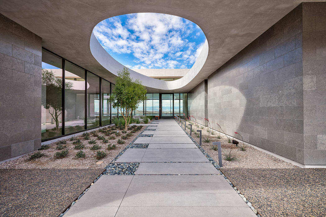 Las Vegas architecture C.J. Hoogland designed the Cloud Chaser, an Inspirational Home in Ascaya. (Hoogland Architecture)
