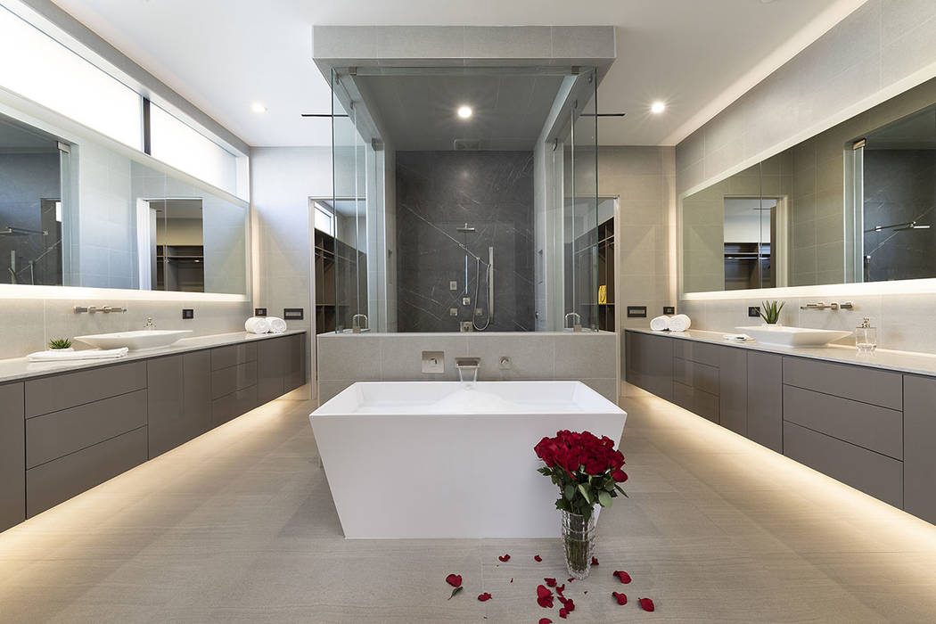 The master bathroom has a soaking tub. (Synergy|Sotheby’s International Realty)