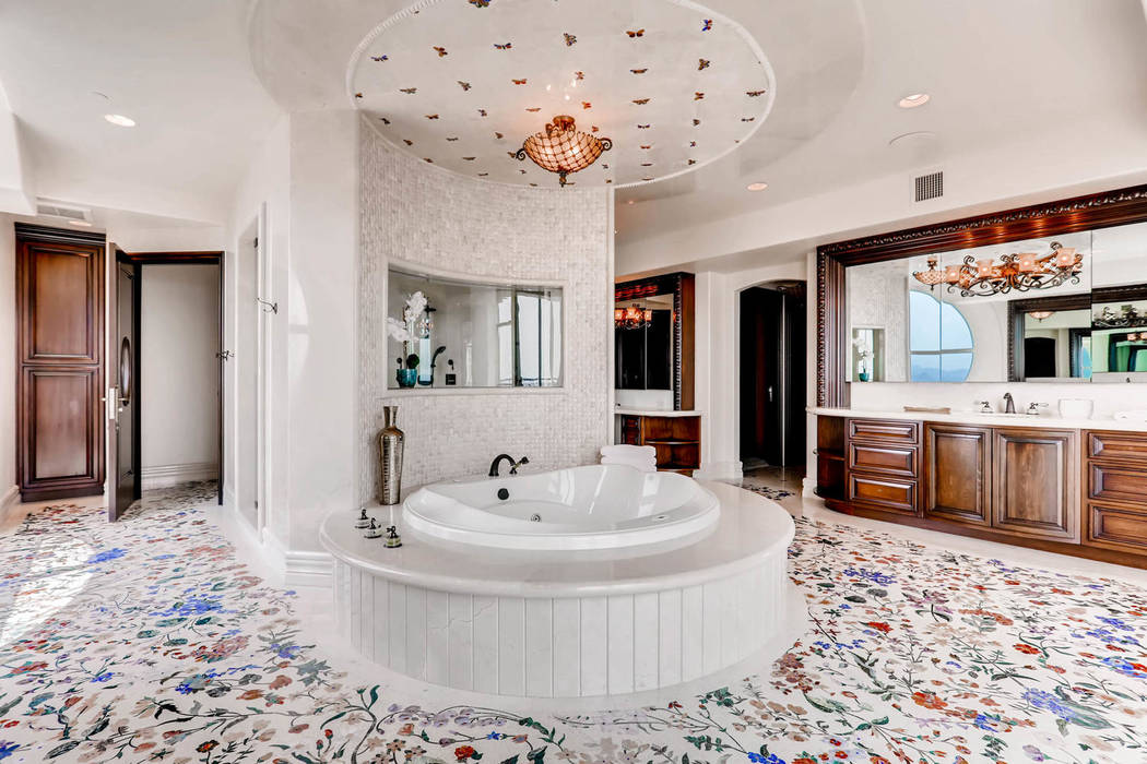 The master bath. (Char Luxury Real Estate)