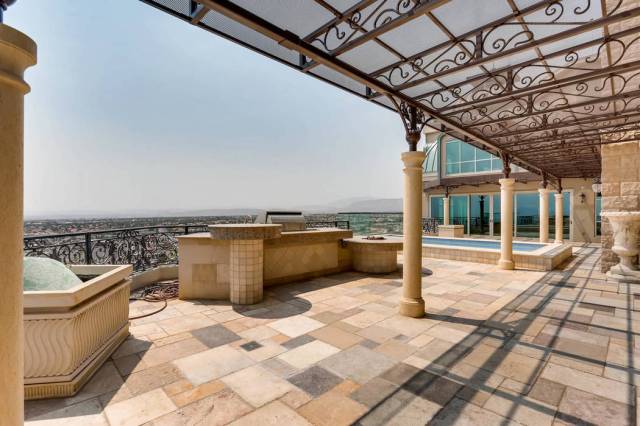 The balcony overlooks the Las Vegas Valley. (Char Luxury Real Estate)