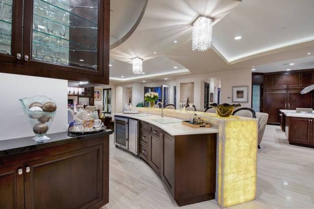 The main bar. (Synergy Sotheby’s International Realty)