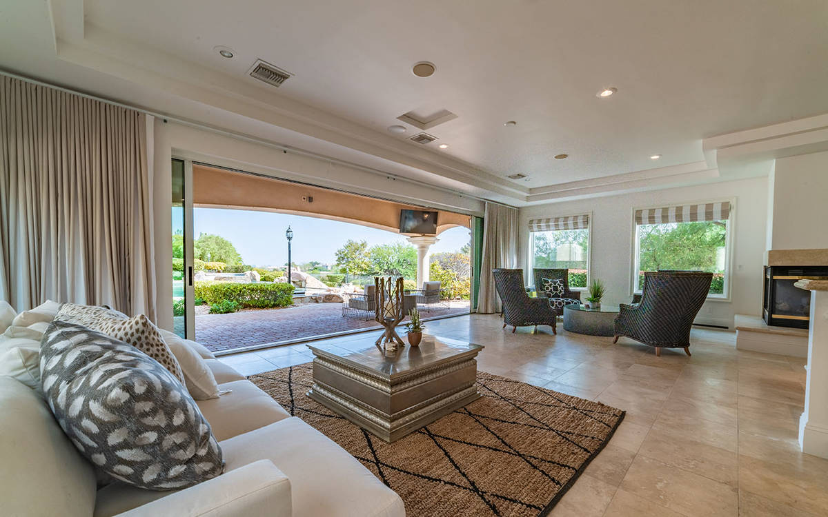 Basketball player DeMarcus Cousins spent $1 million renovating the home. (Luxurious Real Estate)