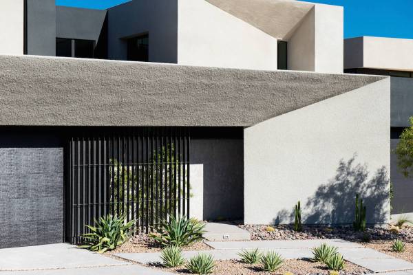 Obsidian is a collection of 34 luxury homes in Henderson. (Blue Heron)