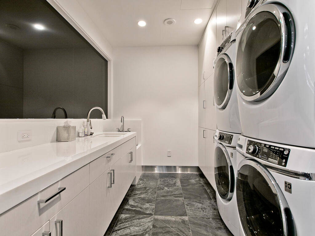 The laundry room. (Elite Realty)
