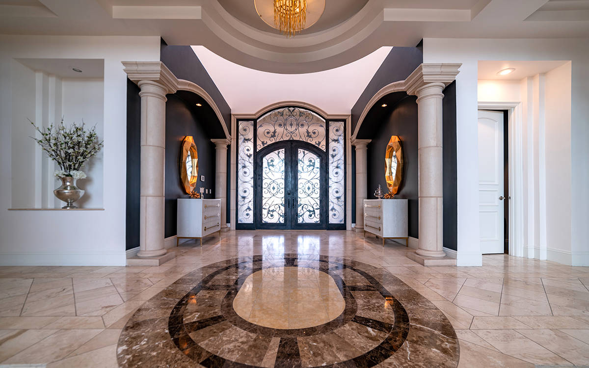 The entrance at 9511 Kings Gate Court. (Luxurious Real Estate)