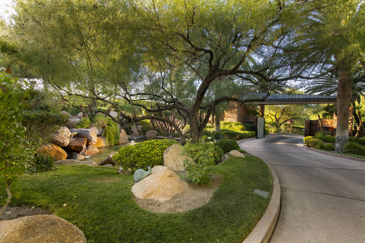 The driveway. (Synergy Sotheby’s International)