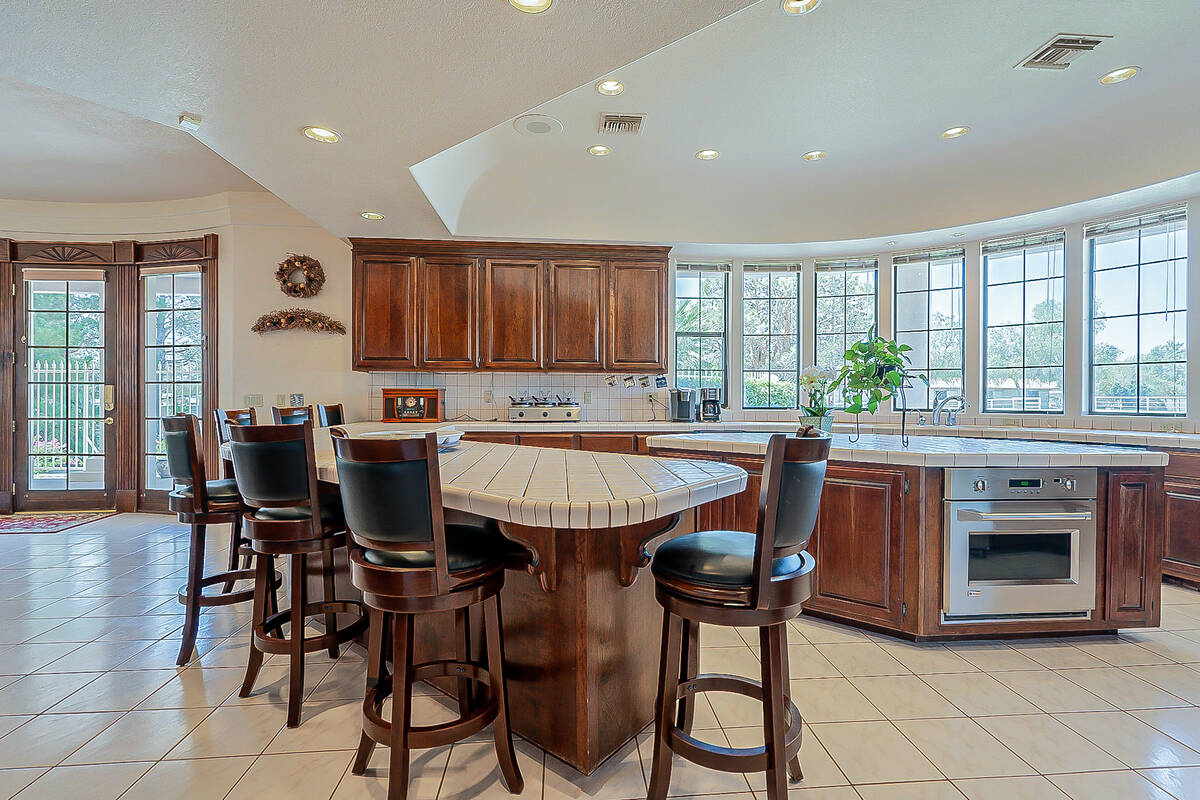 The kitchen. (BHHS)