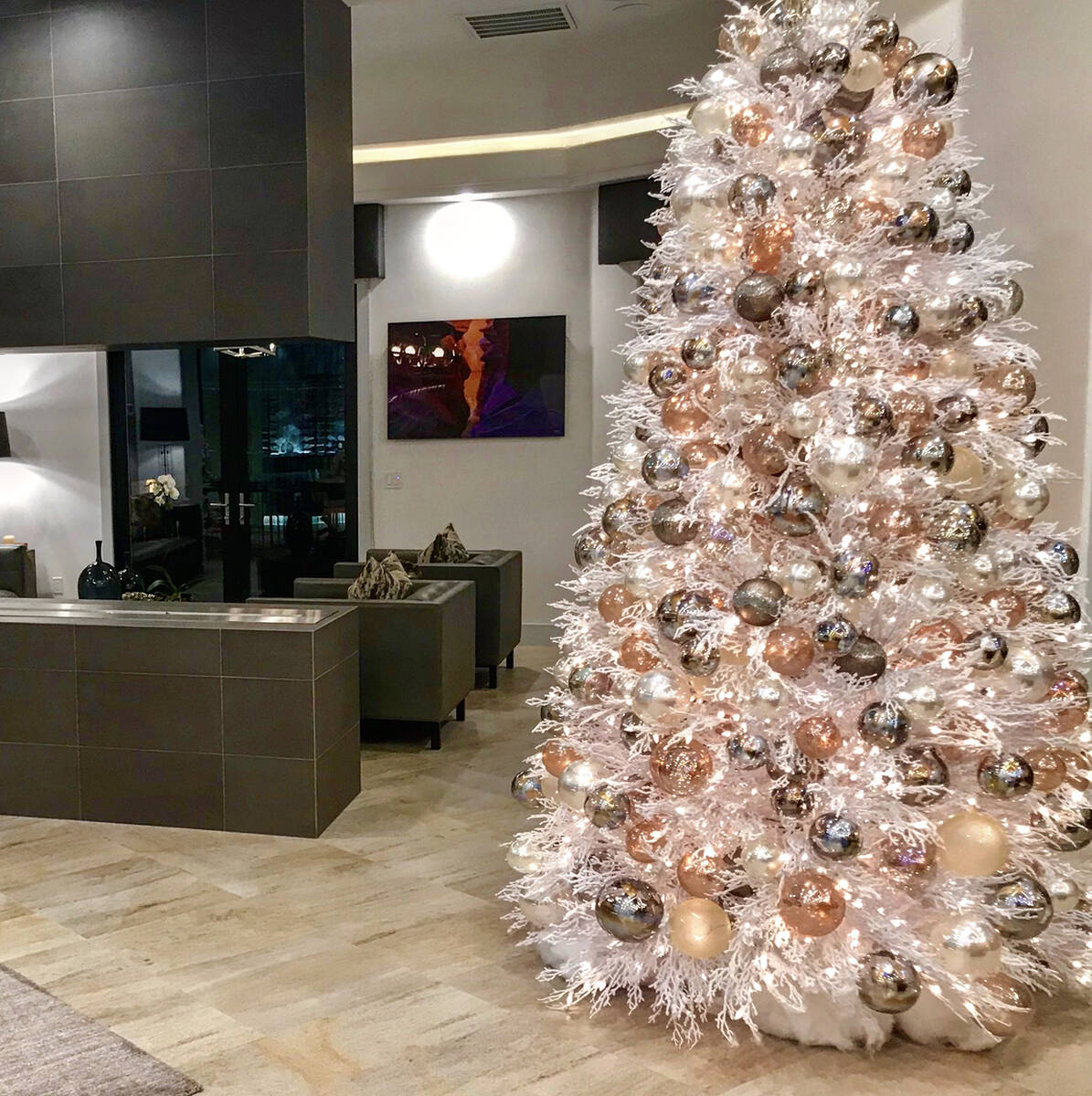 Las Vegas designer Christopher Todd created a chic design for a home in The Ridges in Summerlin ...