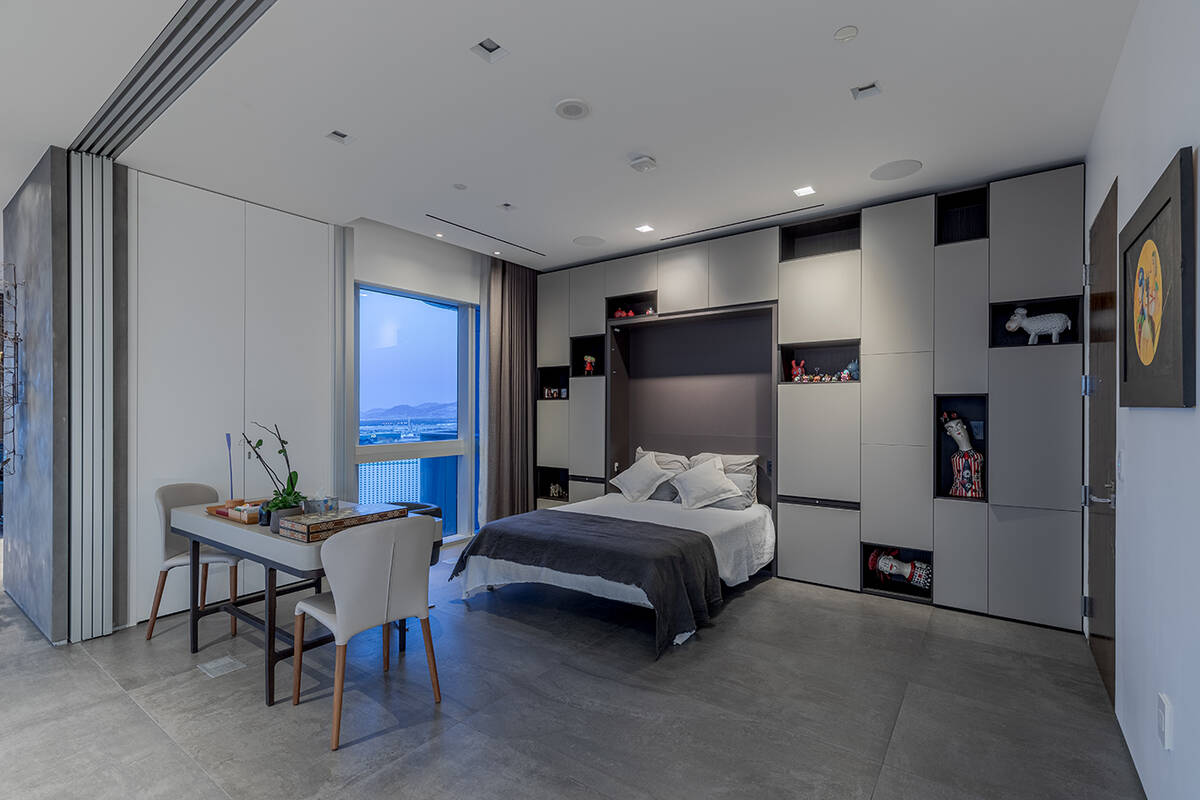 The primary suite. (Ivan Sher Group)