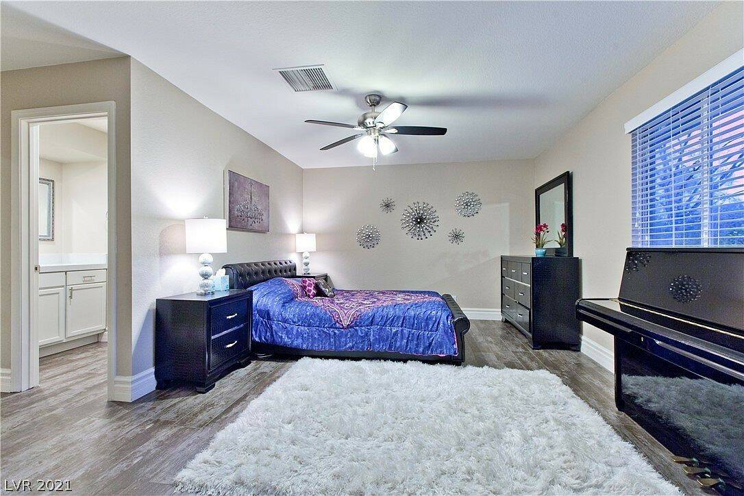 A guest room. (South Bay Realty)
