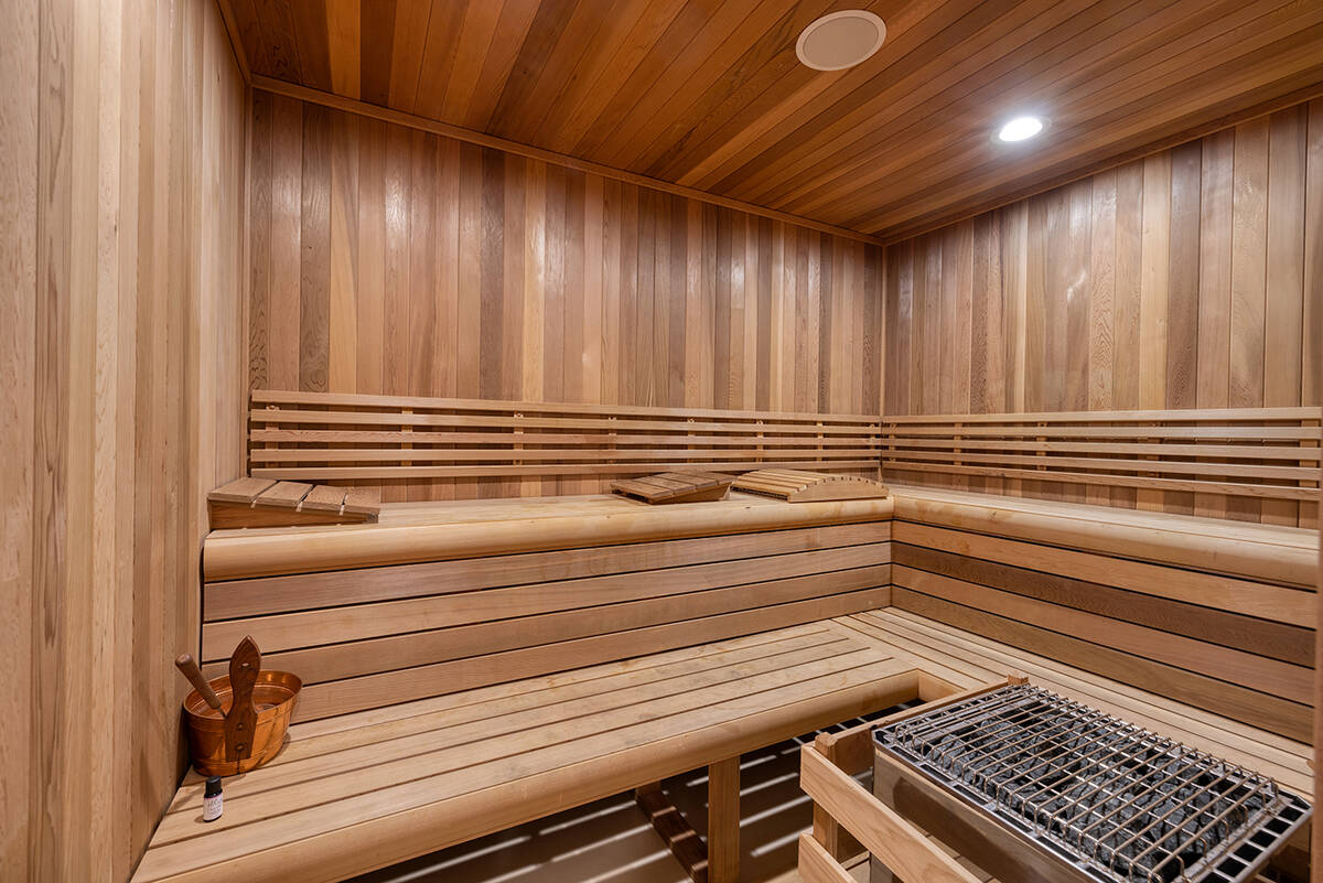 The sauna. (Las Vegas Sotheby’s International)