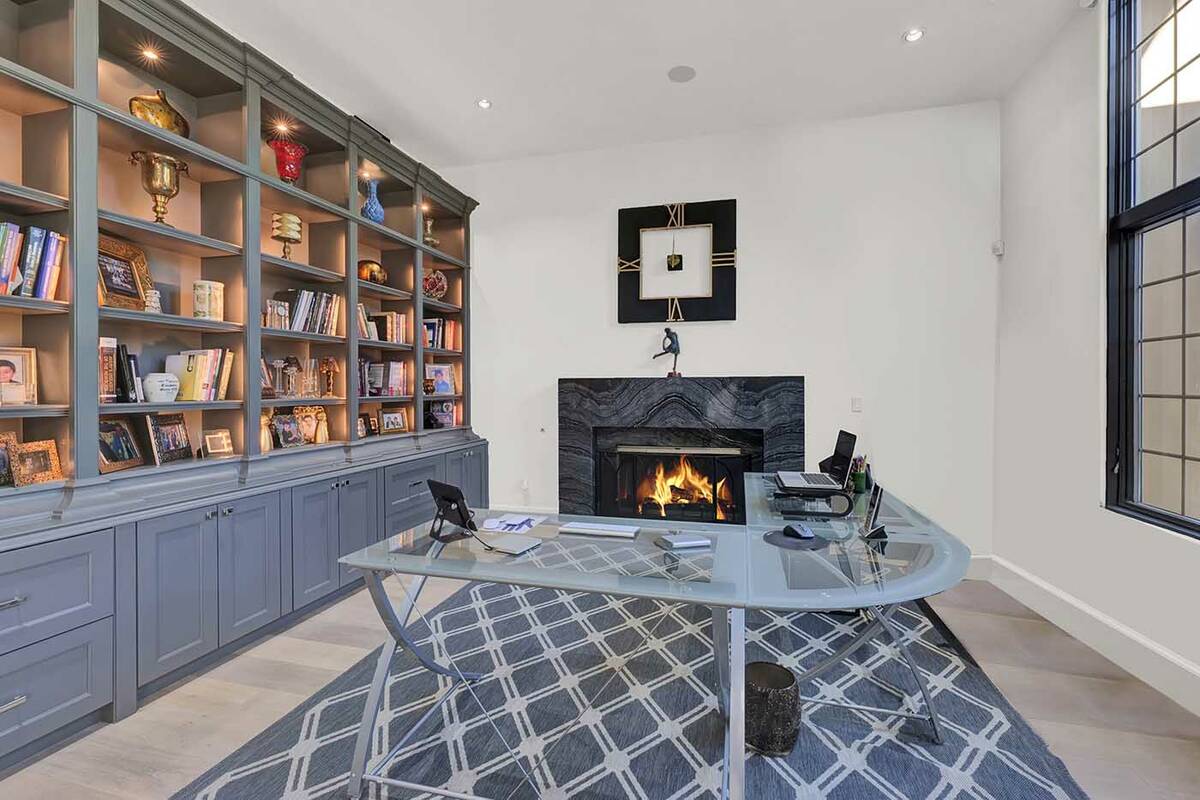 (1st Class Real Estate Vegas Homes)