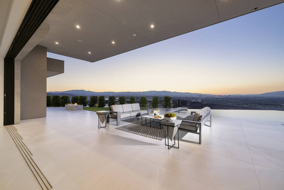 The home features indoor/outdoor living. (Douglas Elliman Las Vegas)