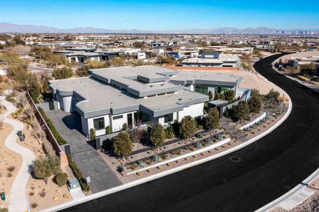 The home on Crested Cloud Way in The Ridges in Summerlin sold for $8.17 million. (Rob Jensen Co.)