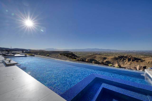 The pool and spa. (Douglas Elliman of Nevada)