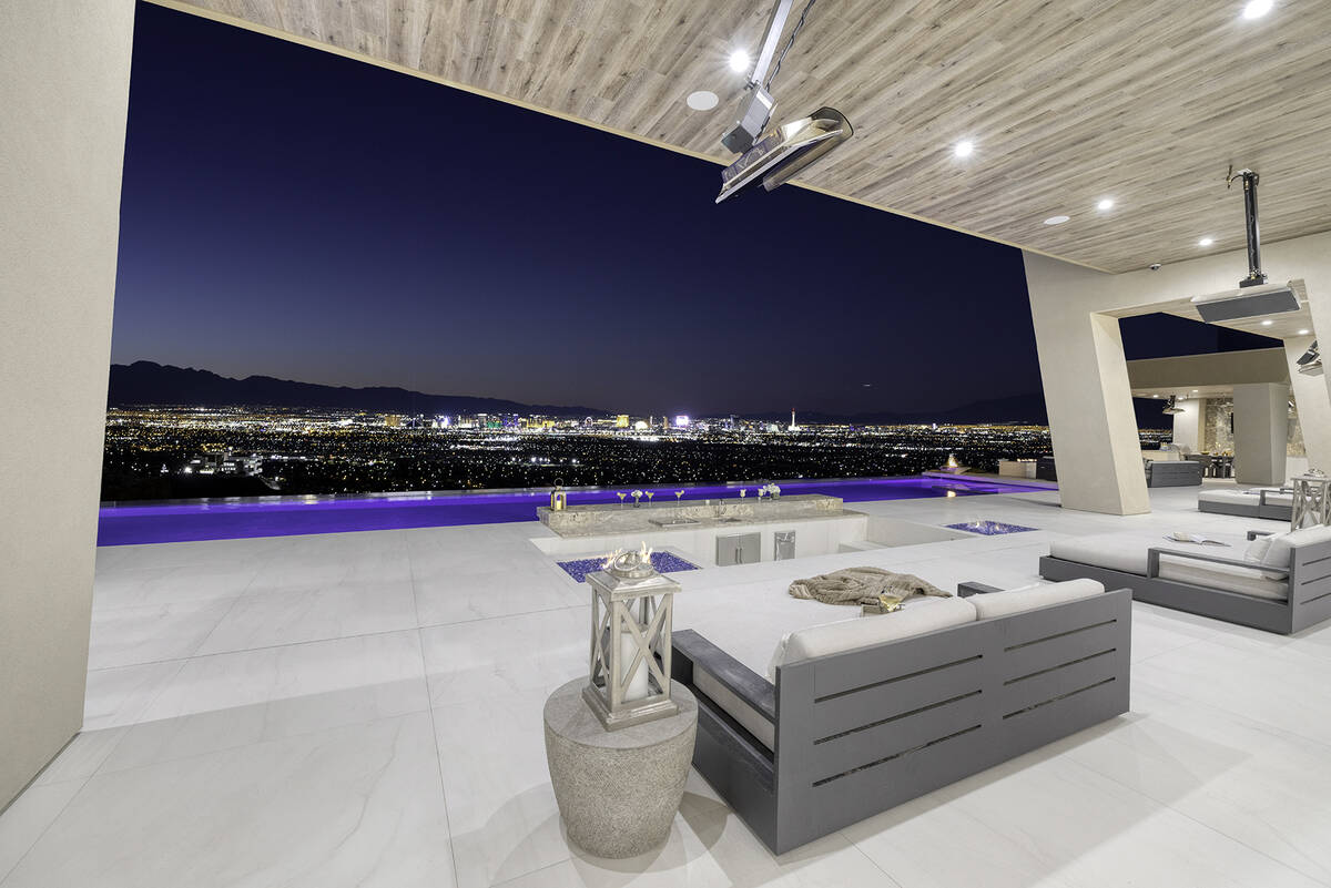 The home features indoor/outdoor living. (Douglas Elliman of Nevada)