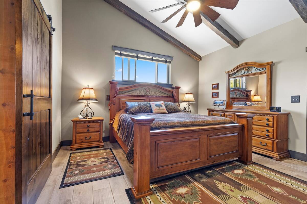 The home has three bedrooms including a private primary suite. (Mt. Charleston Realty Inc.)