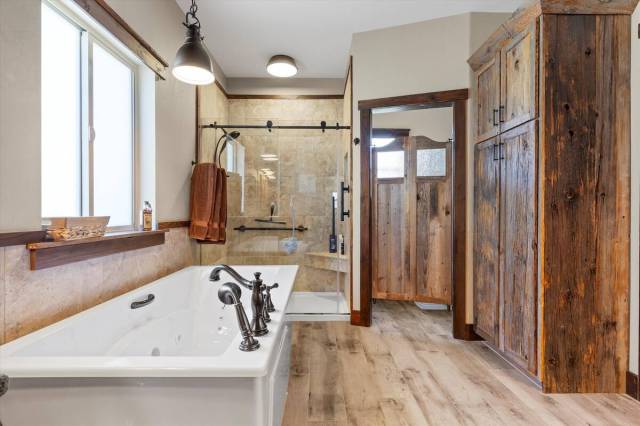 The master bath. (Mt. Charleston Realty Inc.)