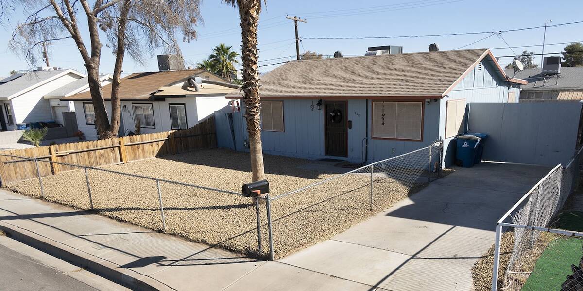 Rebuilding Together Southern Nevada volunteers spruced up neighborhood homes across Southern Ne ...