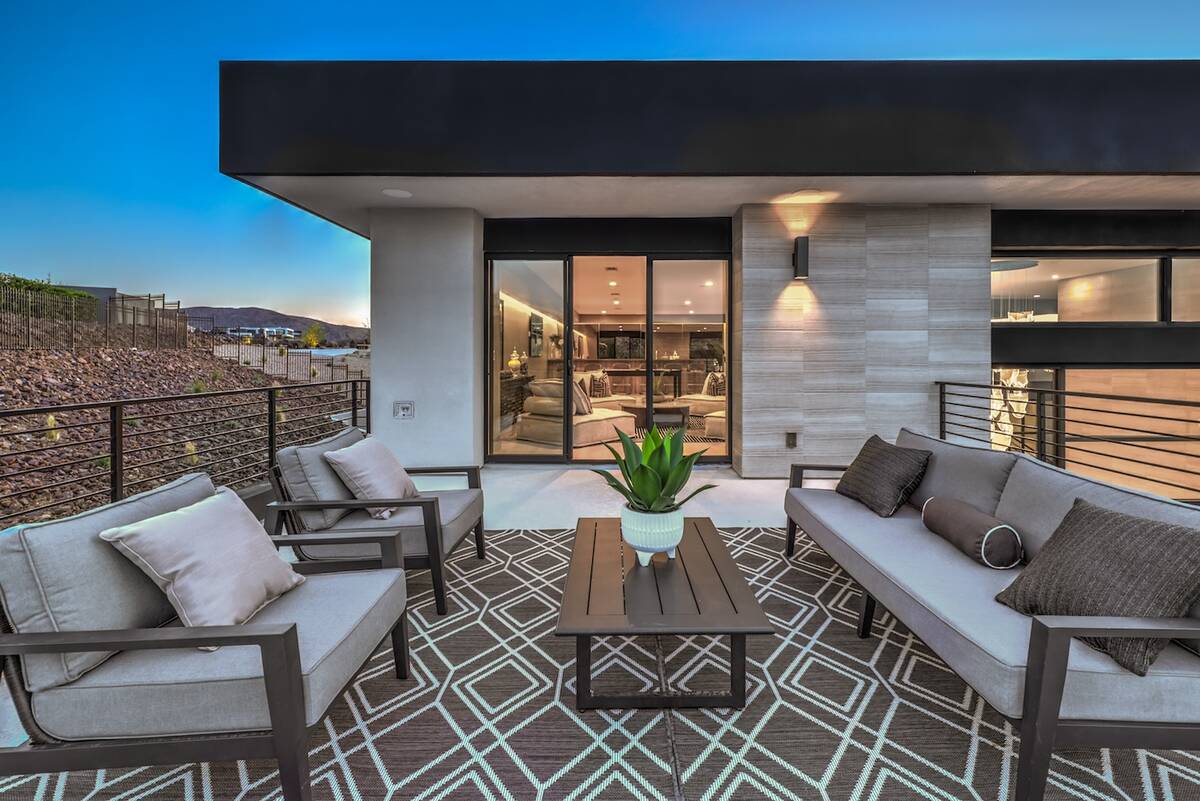 Outdoor patio. (Las Vegas Sotheby’s International Realty)