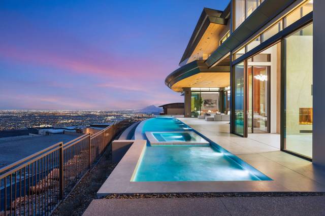 The Ascaya home features an infinity-edge pool, spa and fire pit. (IS Luxury)