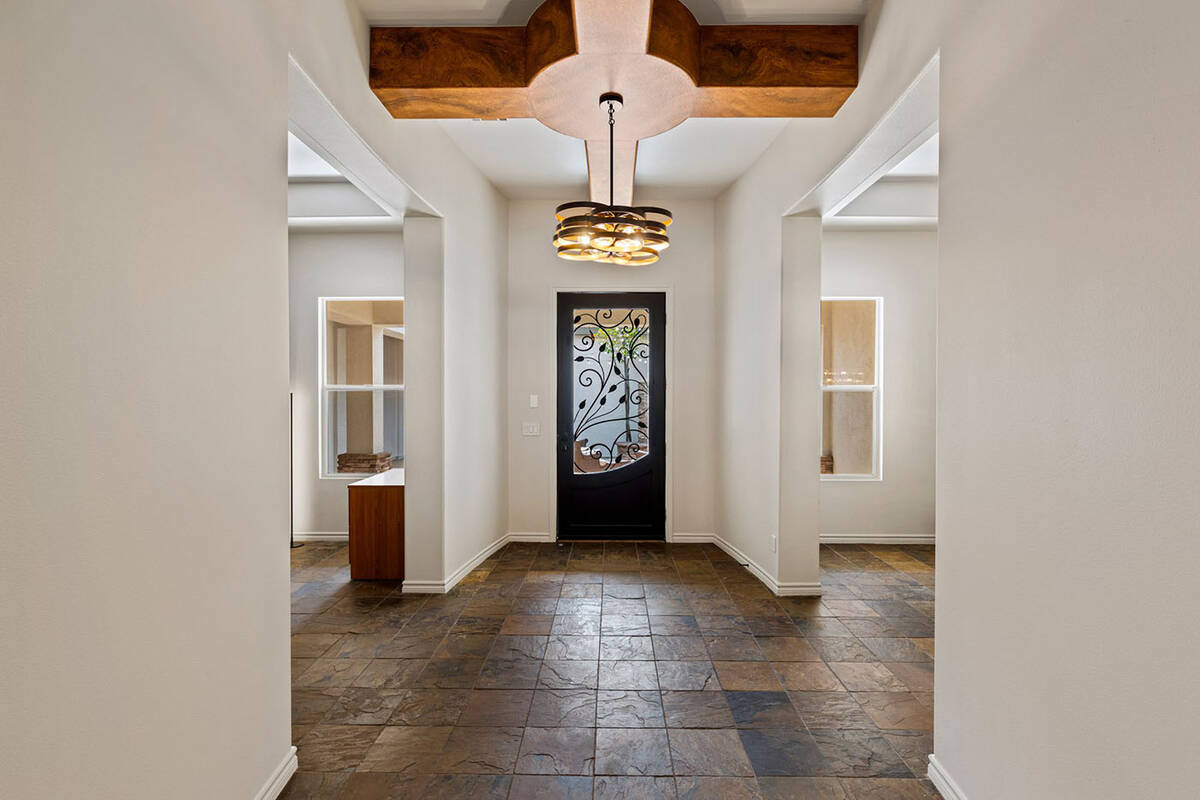The entrance. (Fraser Almeida, Luxury Homes Photography)