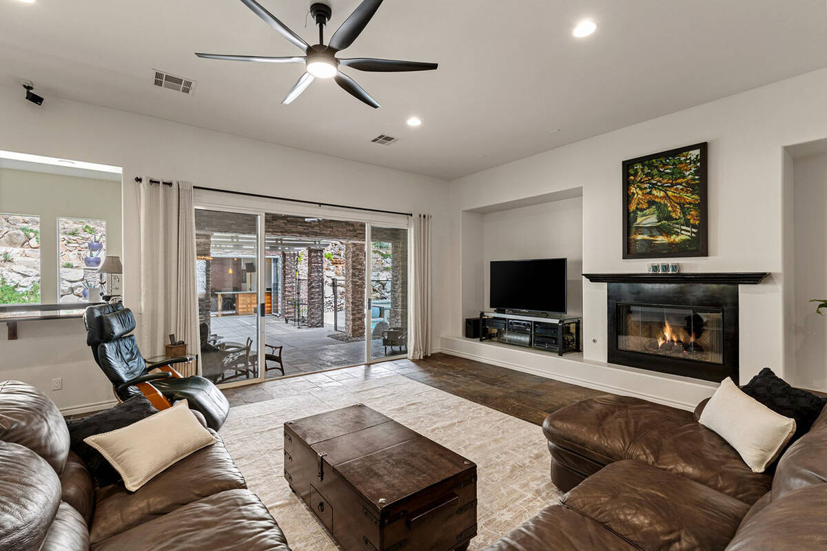 The living room. (Fraser Almeida, Luxury Homes Photography)