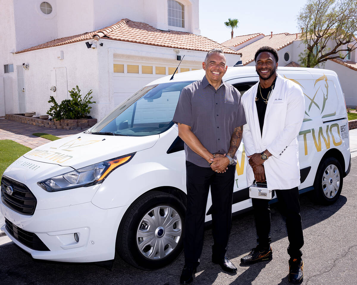 Tonya Harvey/Las Vegas Business Press From left, Chief Operating Officer Ronnie Lee and Dr. Joe ...