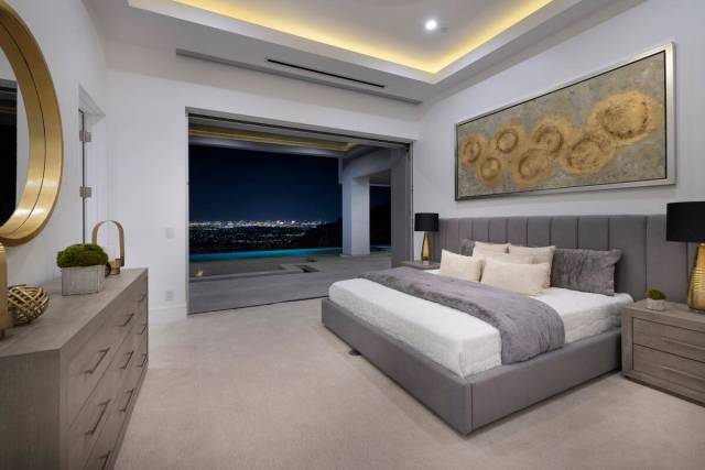 Guest bedroom. (Douglas Elliman)