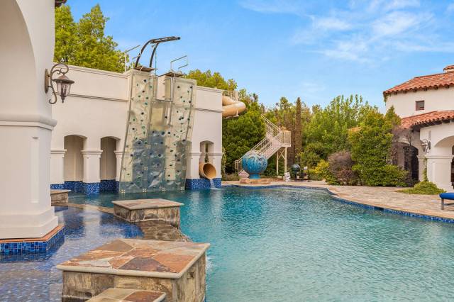 Pool. (BHHS)